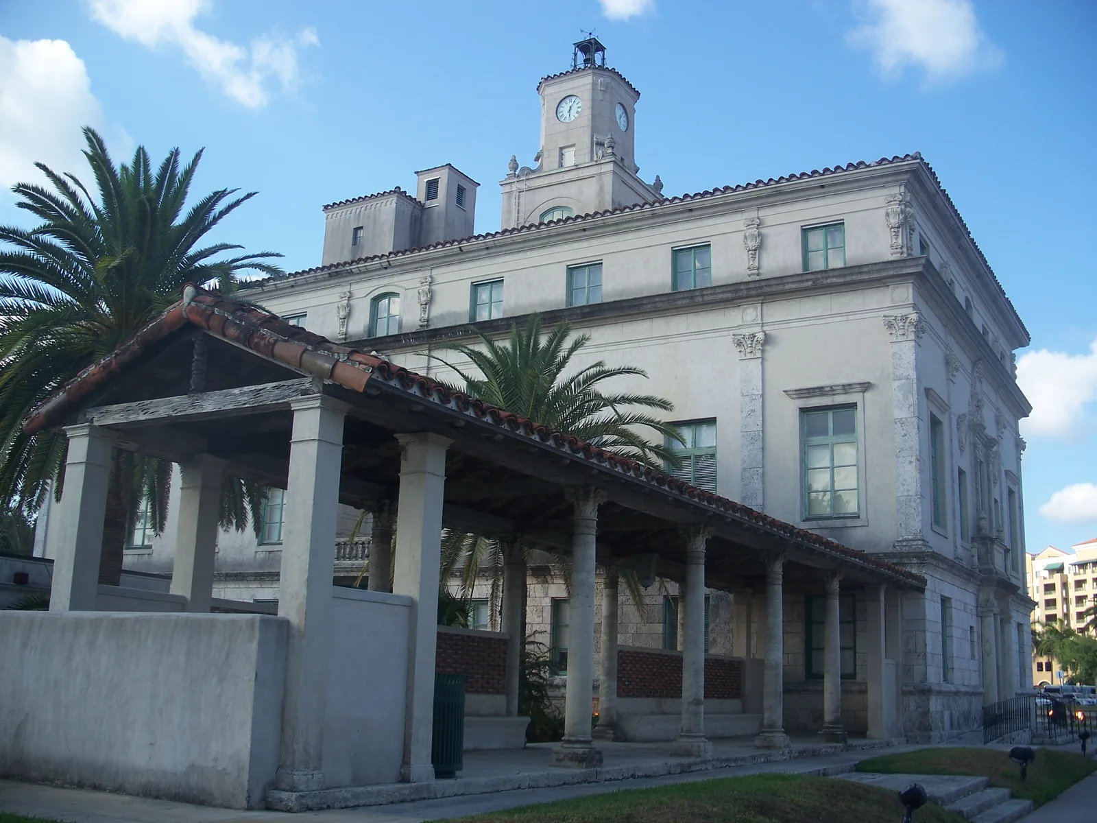 Coral Gables City Hall at 405 Biltmore Way. The office building the city is buying stands farther along the same street, at 475-495 Biltmore Way.