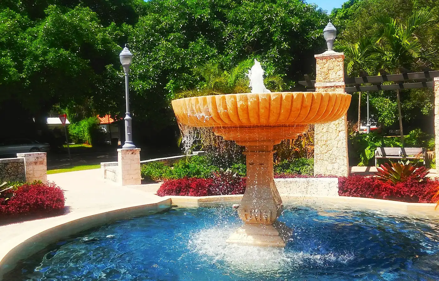A fountain by Ingraham Park, about a tenth of a mile west of Sunrise Harbour